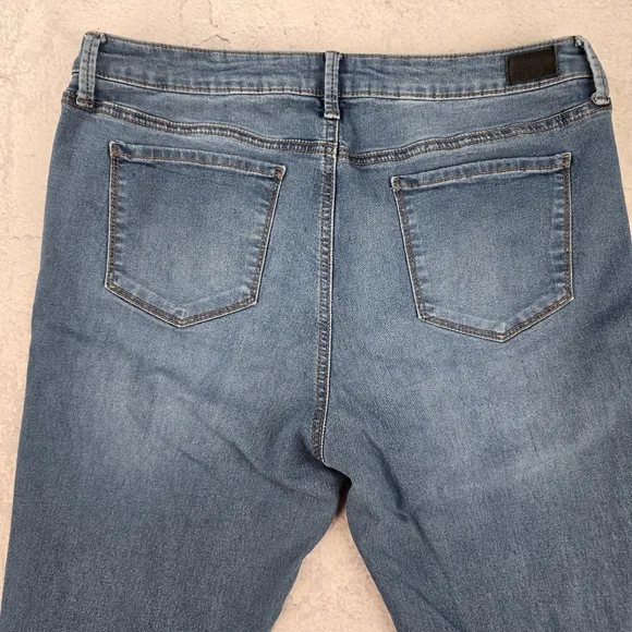 Simple Society Blue Denim Jeans - Picture 5 of 10